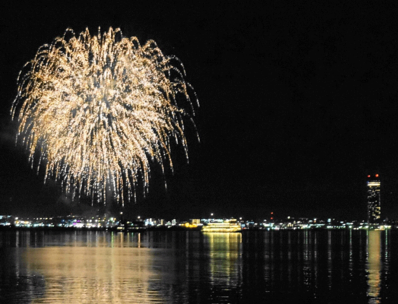 クリスマスの大津港